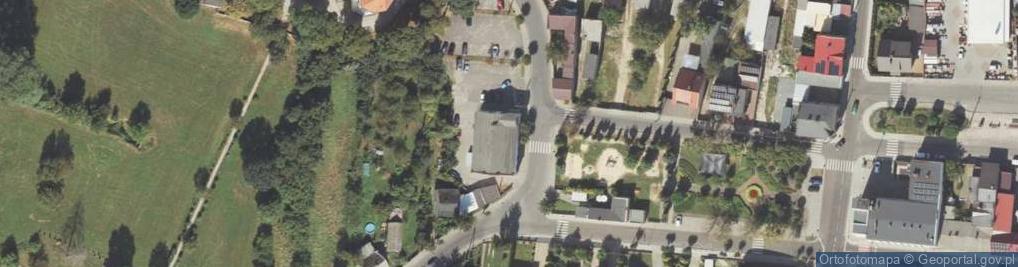 Zdjęcie satelitarne Paczkomat InPost ZGR01M