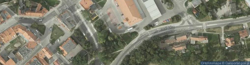 Zdjęcie satelitarne Paczkomat InPost ZLO06M