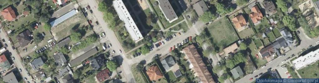 Zdjęcie satelitarne Paczkomat InPost ZYR11M