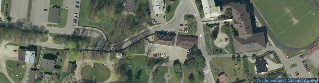 Zdjęcie satelitarne Dwór obronny