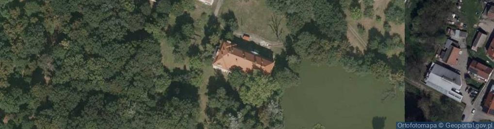Zdjęcie satelitarne Pałac w Czerwonym Kościele