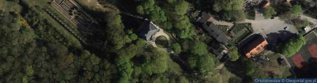 Zdjęcie satelitarne Zespół pałacowo-parkowy
