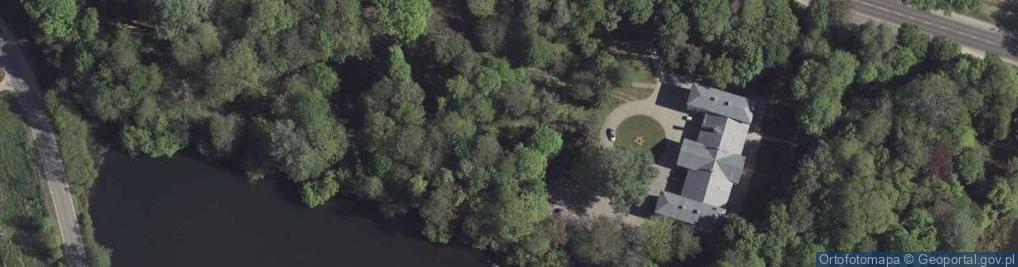 Zdjęcie satelitarne Park Pałacowy ze stawami
