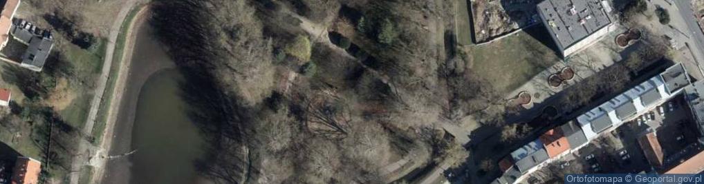 Zdjęcie satelitarne Park Wiosny Ludów
