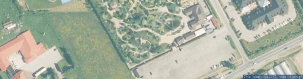 Zdjęcie satelitarne Dinolandia - Park Dinozaurów i Rozrywki