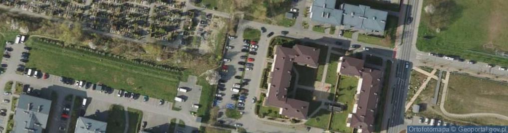 Zdjęcie satelitarne Parking przy budynku Cyprysowa 5