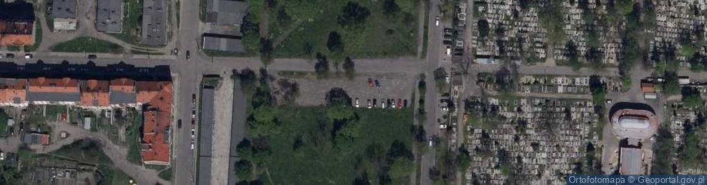 Zdjęcie satelitarne przy cmentarzu komunalnym
