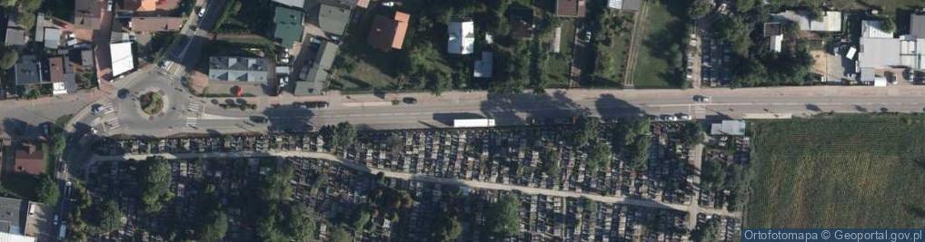 Zdjęcie satelitarne Przy cmentarzu