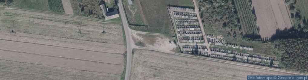 Zdjęcie satelitarne przy cmentarzu
