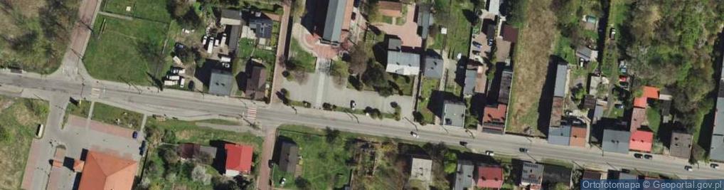 Zdjęcie satelitarne przy kościele
