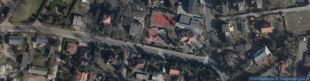 Zdjęcie satelitarne gminny plac zabaw