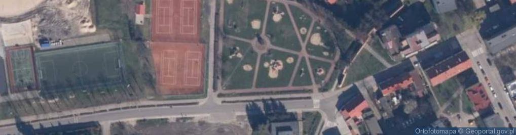 Zdjęcie satelitarne Plac zabaw dla dzieci