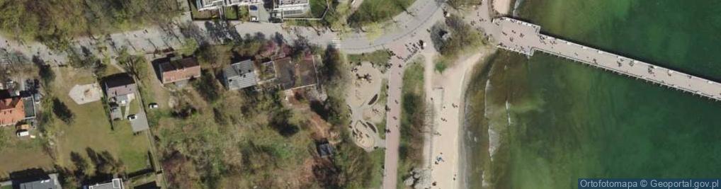 Zdjęcie satelitarne Plac zabaw, Ogródek