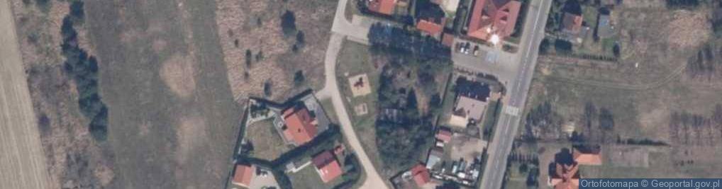 Zdjęcie satelitarne Plac zabaw, Ogródek