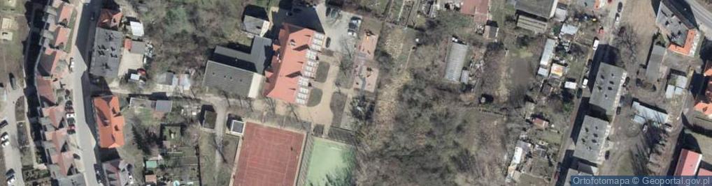 Zdjęcie satelitarne Plac zabaw, Ogródek