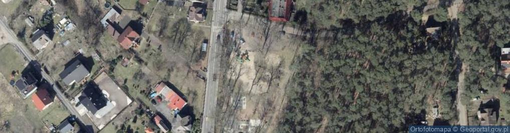 Zdjęcie satelitarne Plac zabaw, Ogródek