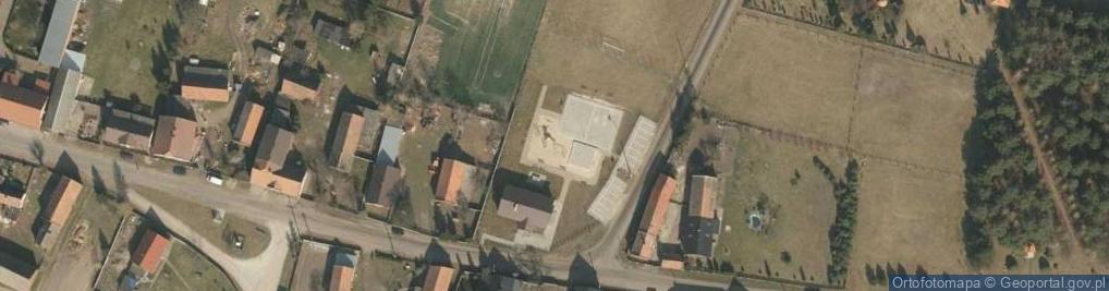 Zdjęcie satelitarne Plac zabaw, Ogródek