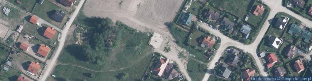 Zdjęcie satelitarne Plac zabaw, Ogródek
