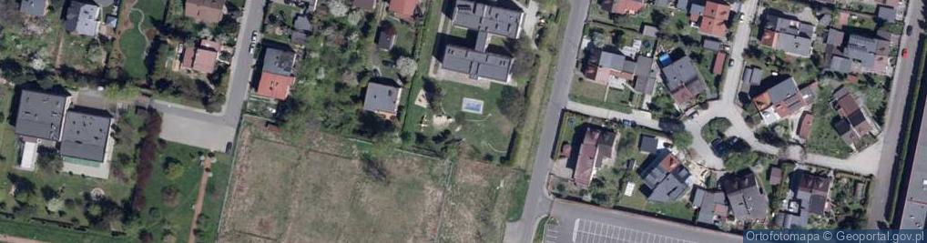 Zdjęcie satelitarne Plac zabaw, Ogródek