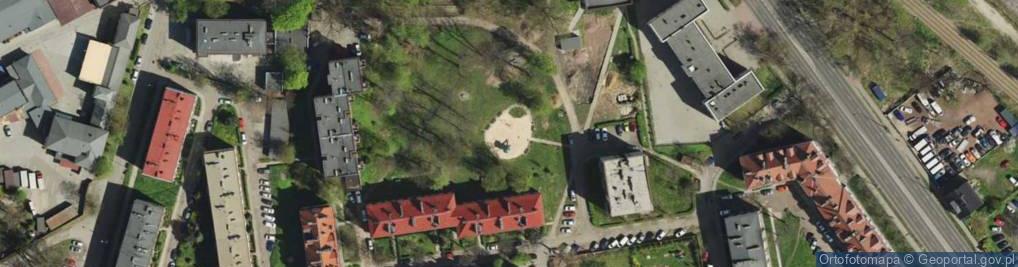 Zdjęcie satelitarne Plac zabaw, Ogródek