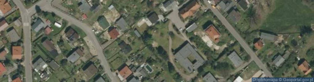 Zdjęcie satelitarne Plac zabaw, Ogródek