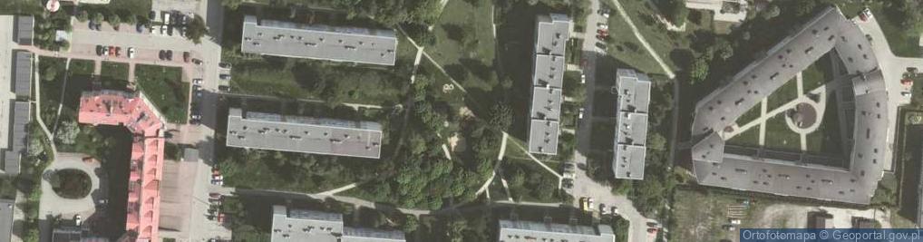 Zdjęcie satelitarne Plac zabaw, Ogródek