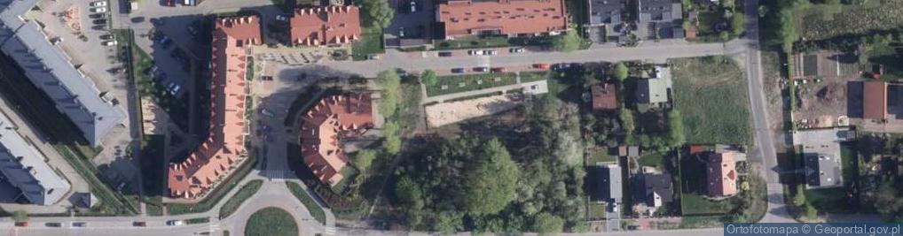 Zdjęcie satelitarne Plac zabaw, Ogródek