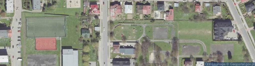 Zdjęcie satelitarne Plac zabaw, Ogródek