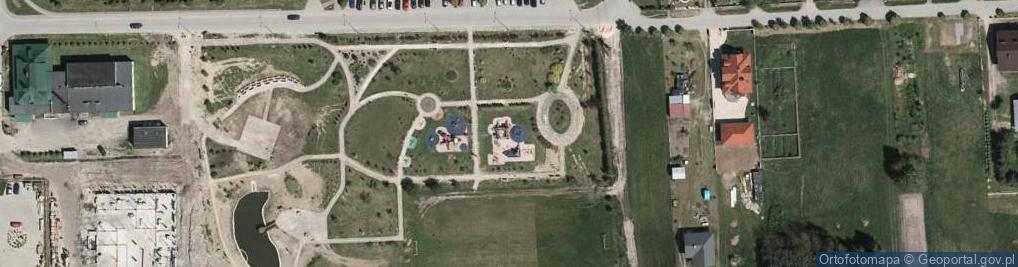 Zdjęcie satelitarne Plac zabaw, Ogródek