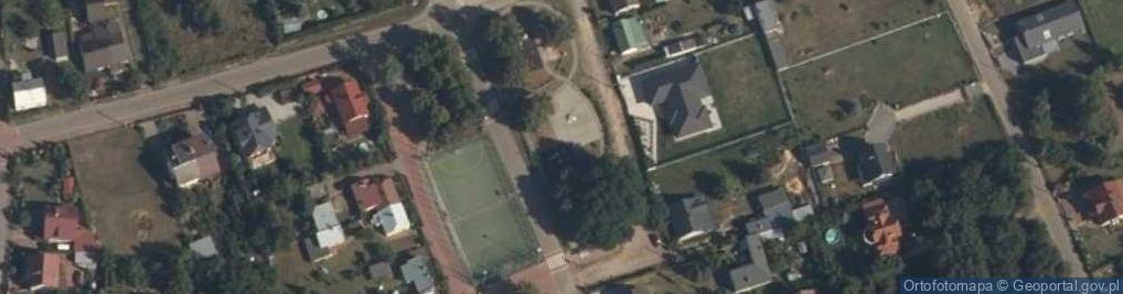 Zdjęcie satelitarne Publiczny Plac Zabaw i Siłownia