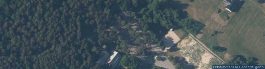 Zdjęcie satelitarne Jaskinia Raj, Centrum Neandertalczyka