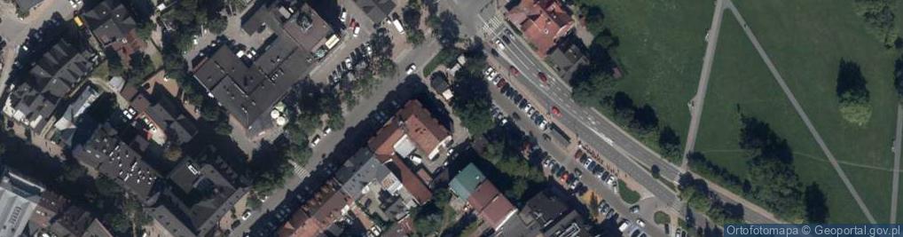 Zdjęcie satelitarne Parking i garaże przy Starej Komendzie