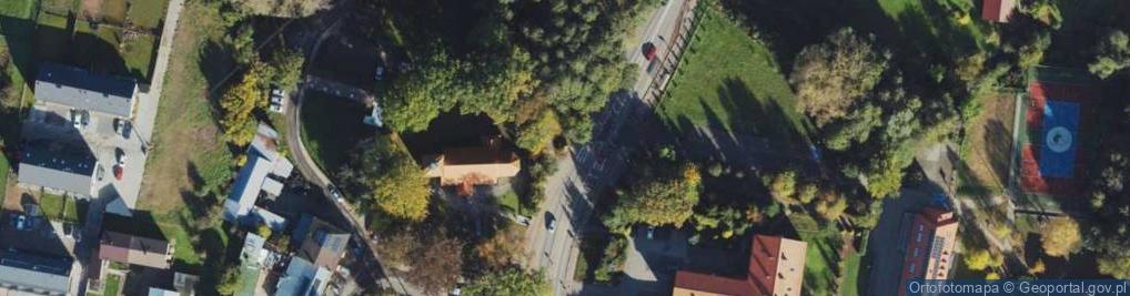 Zdjęcie satelitarne Dolna część kamiennego pomnika służąca obecnie jako podstawa po
