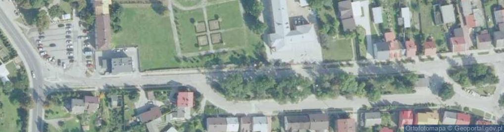 Zdjęcie satelitarne Hołd i Pamięć Polakom Rozstrzelanym przez Niemców w Koprzywnicy