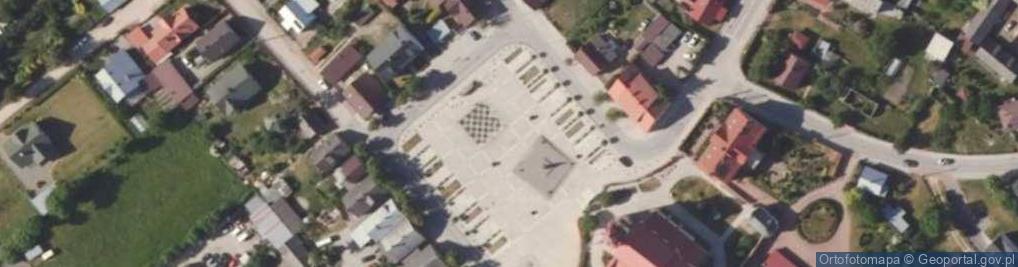 Zdjęcie satelitarne Ku czci poległych w walkach o wolność 1934 r.