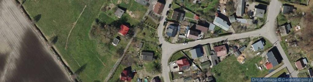 Zdjęcie satelitarne Mieszkancom Przeszłym, Obecnym i Przyszłym