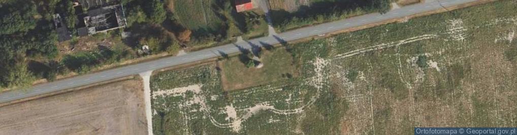 Zdjęcie satelitarne Obelisk ku czci Poległych w Wojnie Obronnej 1939 r. Żołnierzy W