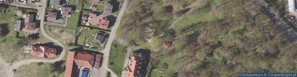 Zdjęcie satelitarne Obelisk z tablicą na miejscu, gdzie w dniu 3 września 1939 roku