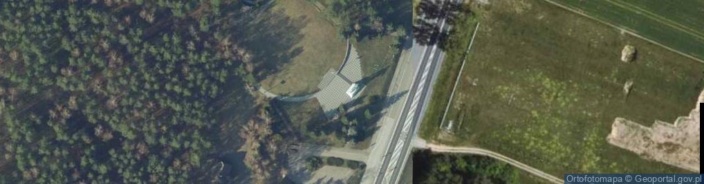 Zdjęcie satelitarne Obrońcom Mławy. Bohaterskim Żołnierzom Armii Modlin