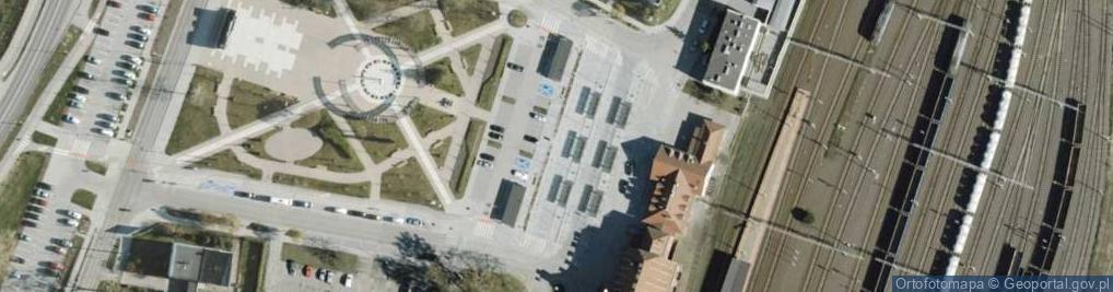 Zdjęcie satelitarne Pomnik 1945-1970