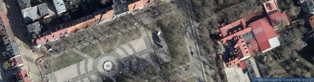 Zdjęcie satelitarne Pomnik Braterstwa Broni