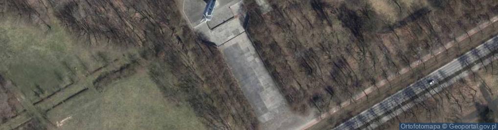 Zdjęcie satelitarne Pomnik Czynu Rewolucyjnego