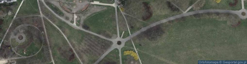 Zdjęcie satelitarne Pomnik generała Augusta Emila Fieldorfa ps. Nil