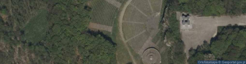 Zdjęcie satelitarne Pomnik i amfiteatr na Górze Świętej Anny