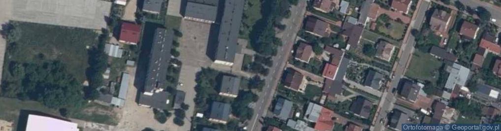 Zdjęcie satelitarne pomnik Jana Kochanowskiego