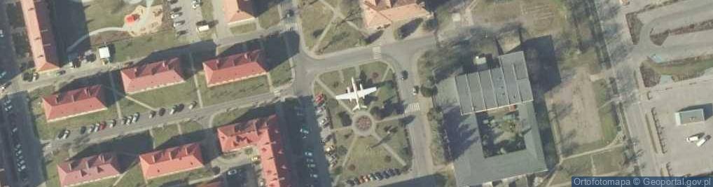 Zdjęcie satelitarne Pomnik Lotników Lotnictwa Bombowego