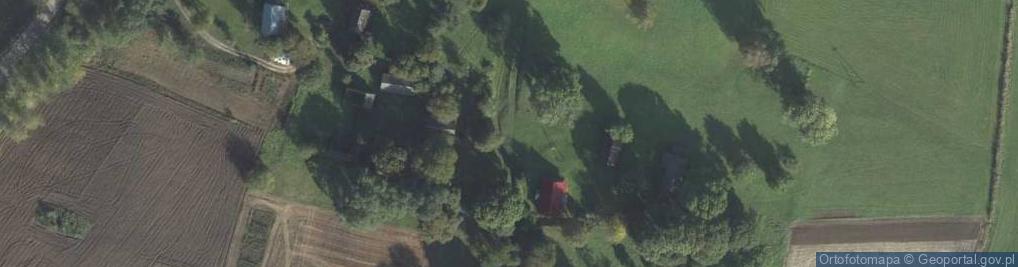 Zdjęcie satelitarne Pomnik na cześć Katarzyny Gdeszyńskiej, mieszkającej tu prababk