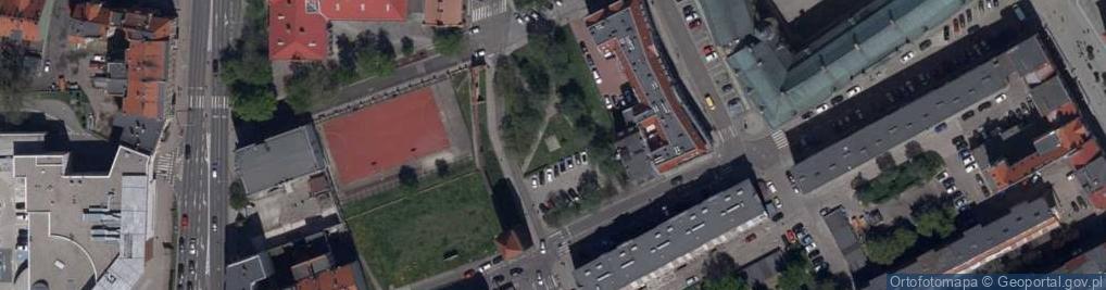 Zdjęcie satelitarne Pomnik poświęcony pamięci bojowników Getta Warszawskiego