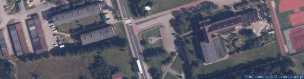 Zdjęcie satelitarne Pomnik poświęcony przesiedlonym w akcji Wisła