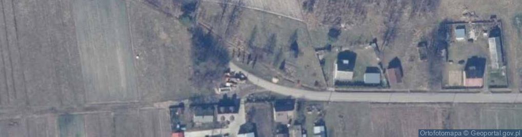Zdjęcie satelitarne Pomnik poświęcony żołnierzom Batalionów Chłopskich ustawiony w